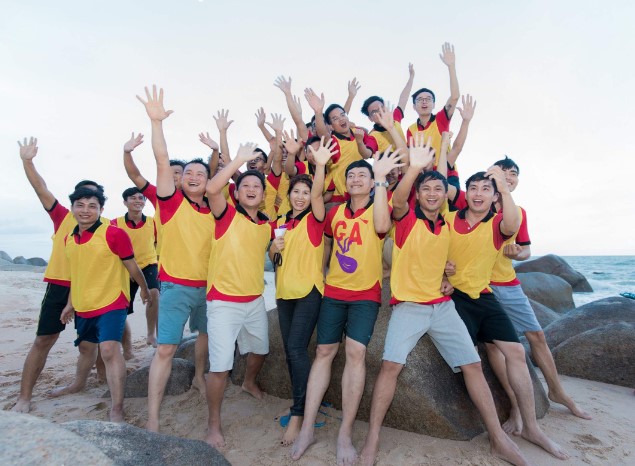 Đội Ngũ Nhân Viên